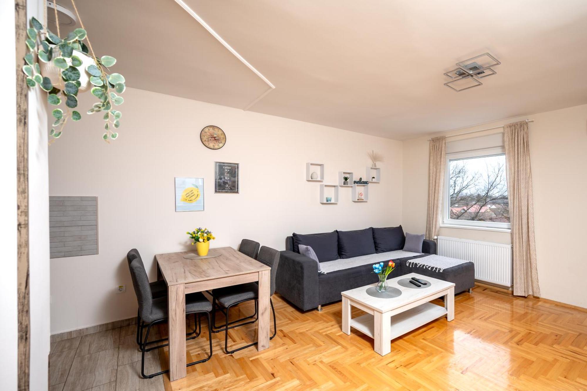 Kc Apartment Суботица Екстериор снимка